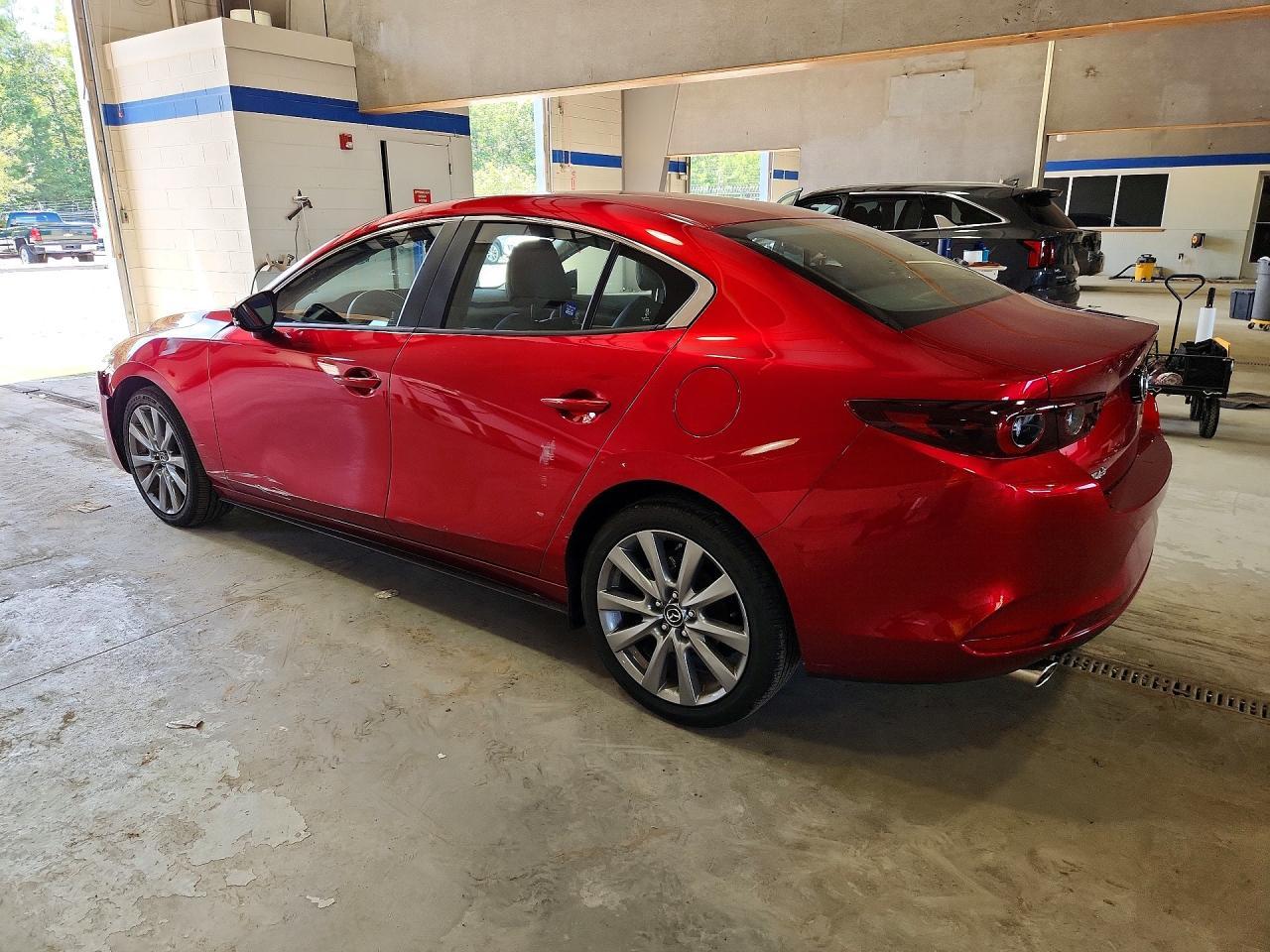 2026 Mazda 3 Preferred - zdjęcie 2