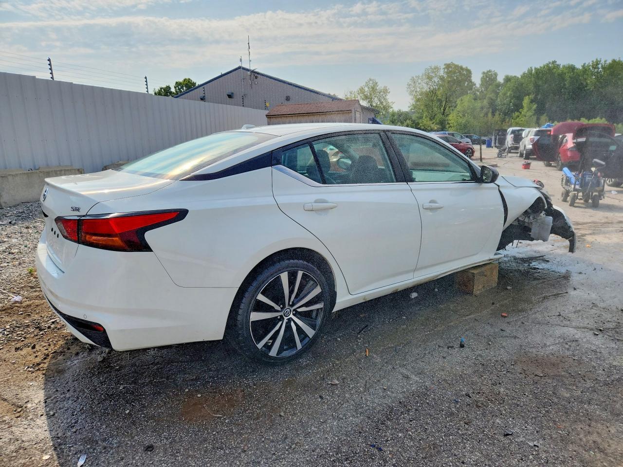 2020 Nissan Altima Sr - zdjęcie 3