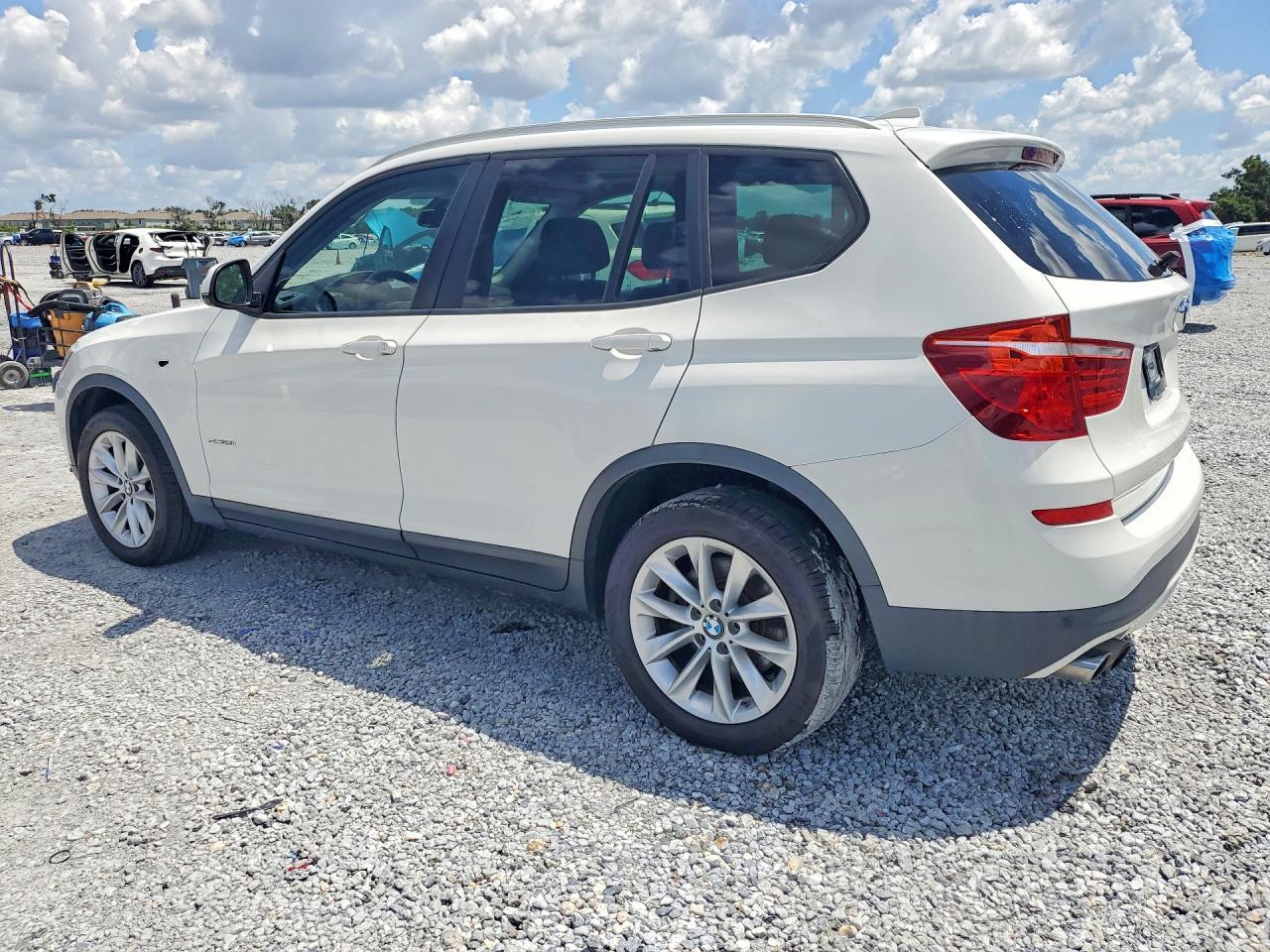 2017 BMW X3 Sdrive28I - zdjęcie 2