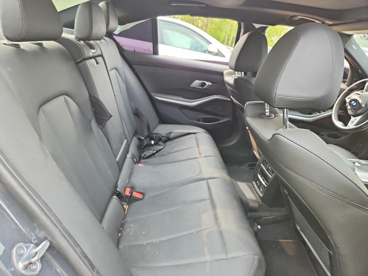 2019 BMW 330Xi - zdjęcie 10