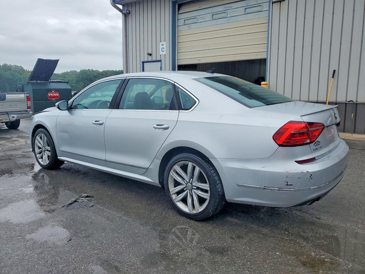 2016 Volkswagen Passat Sel - zdjęcie 2