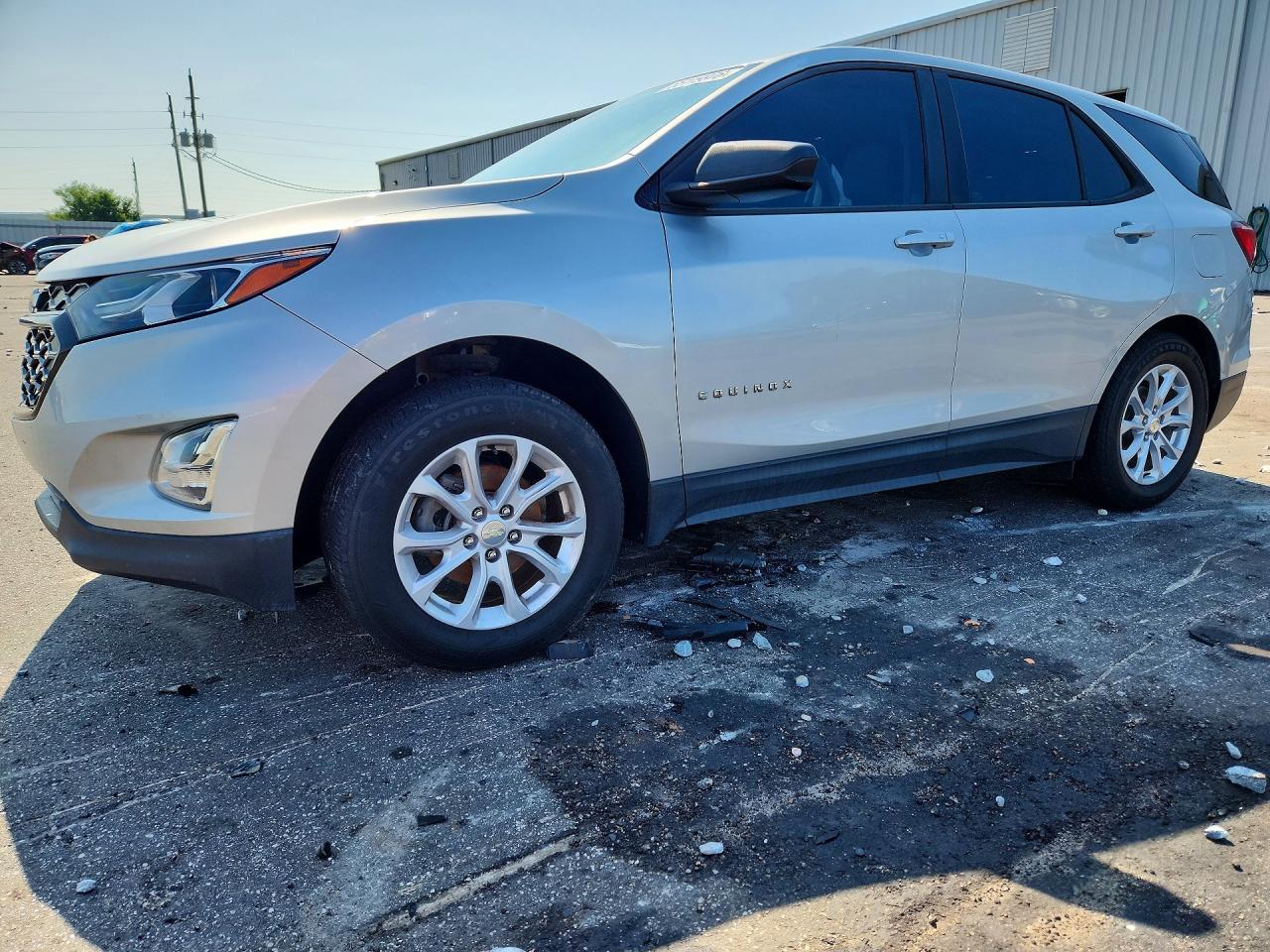 2020 Chevrolet Equinox Ls - zdjęcie główne