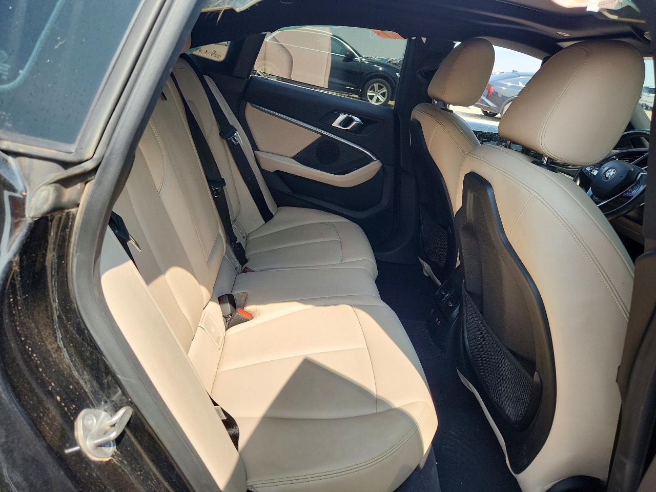 2022 BMW 228Xi - zdjęcie 10