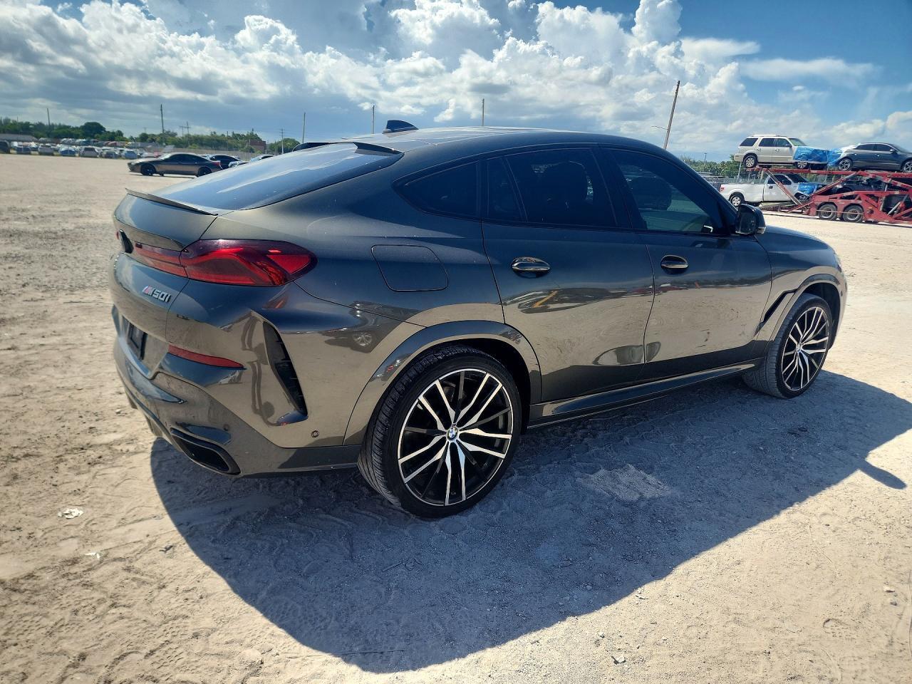 2022 BMW X6 M50I - zdjęcie 3