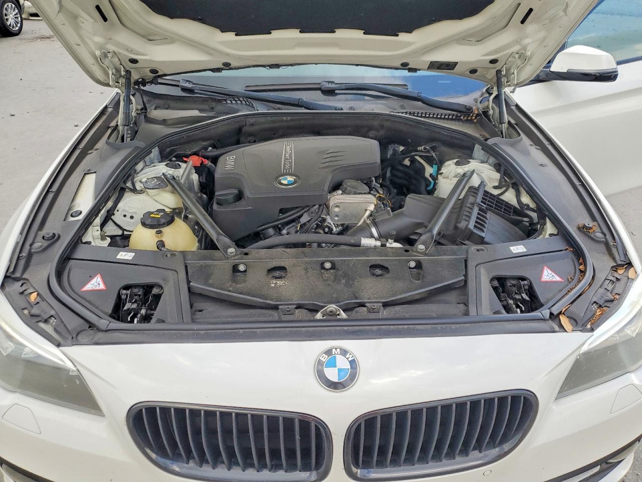 2016 BMW 528 I - zdjęcie 11