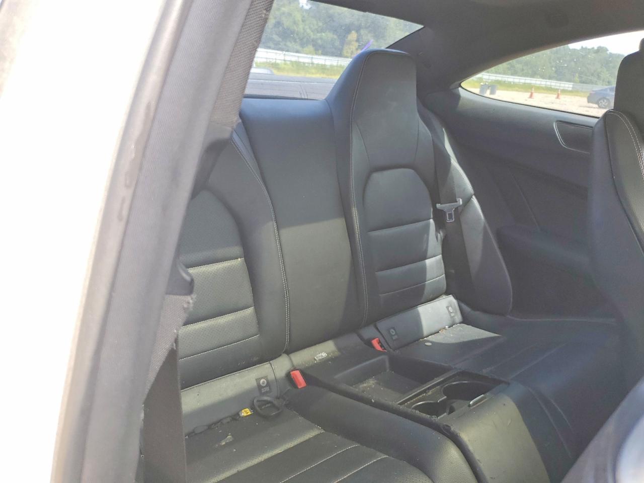 2015 Mercedes-Benz C 250 - zdjęcie 10