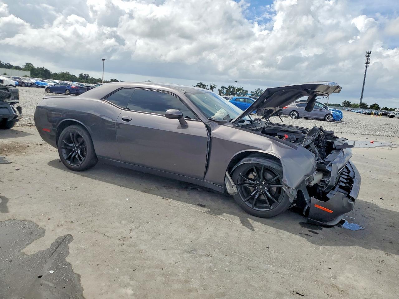 2021 Dodge Challenger Sxt - zdjęcie 4