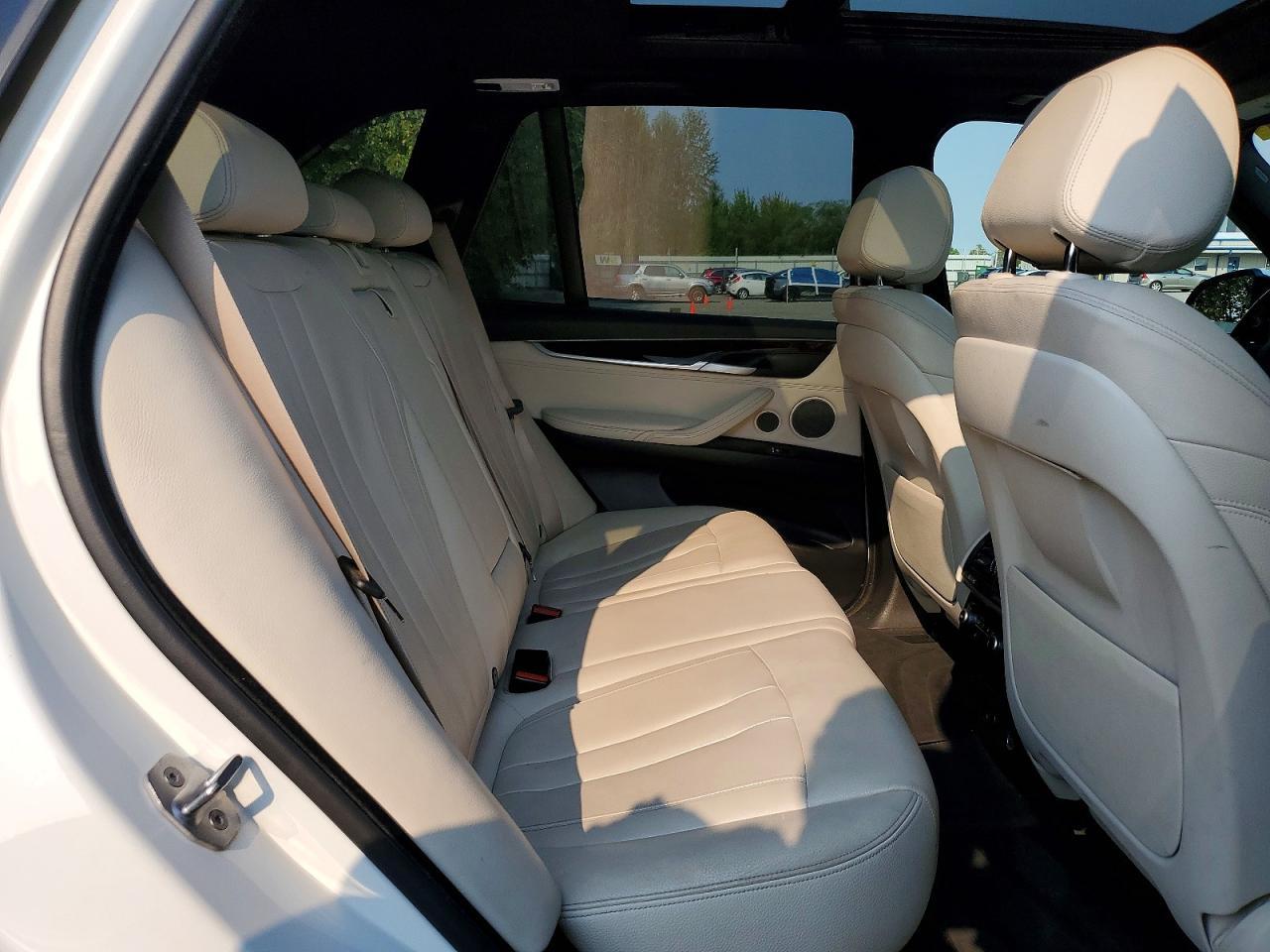 2015 BMW X5 xDrive35D - zdjęcie 11