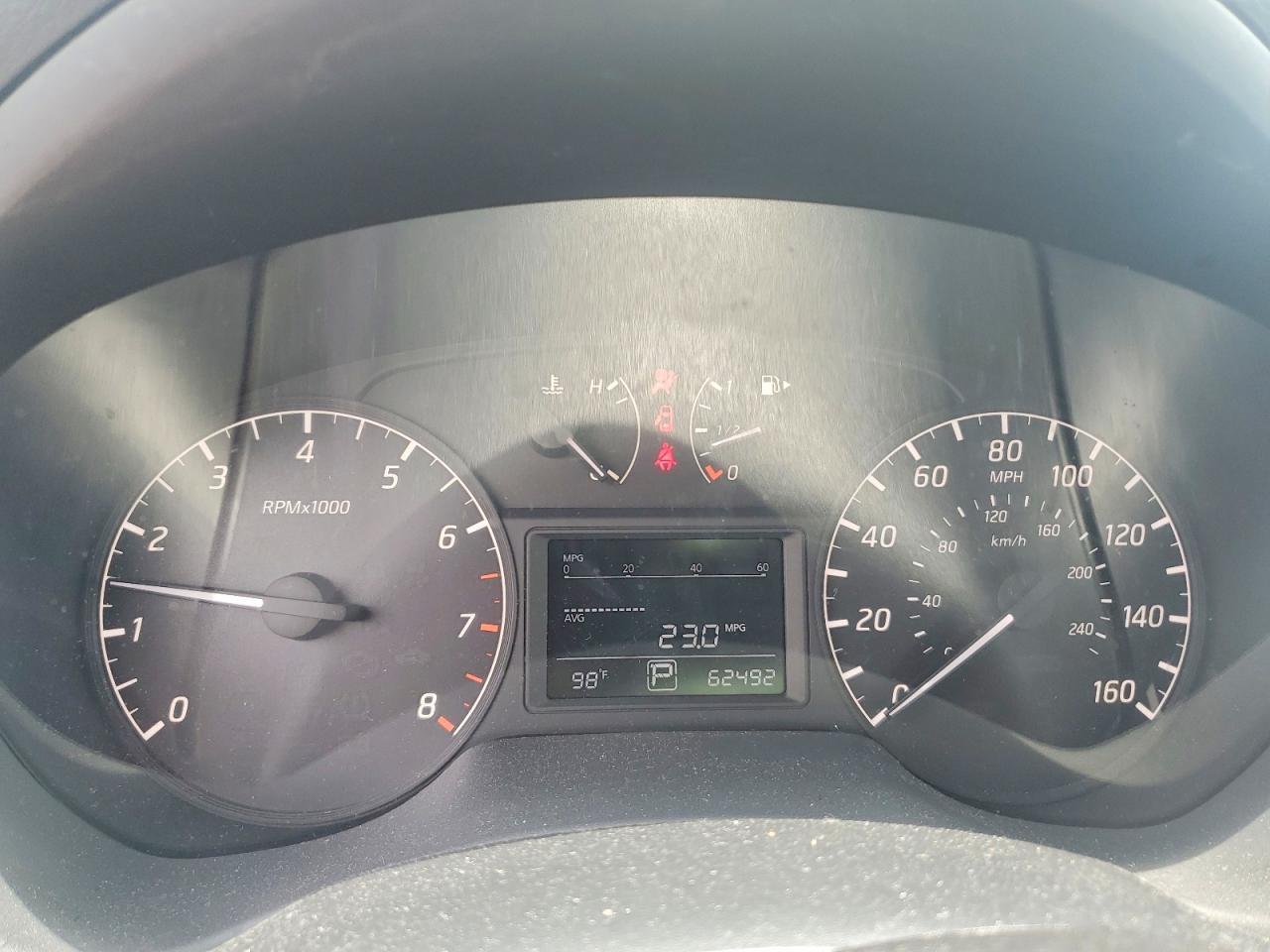 2016 Nissan Sentra S - zdjęcie 9