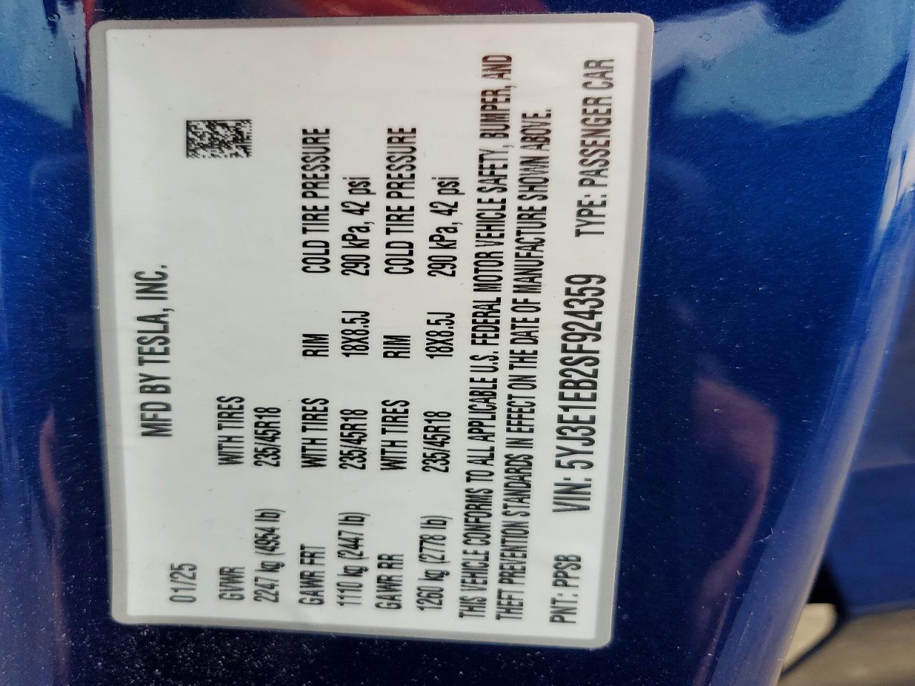 2025 Tesla Model 3 - zdjęcie 12