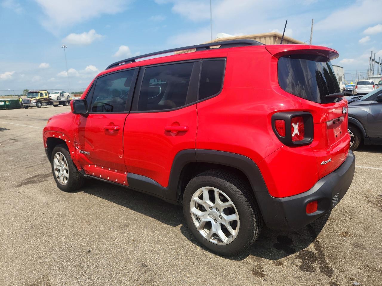 2018 Jeep Renegade Latitude - zdjęcie 2
