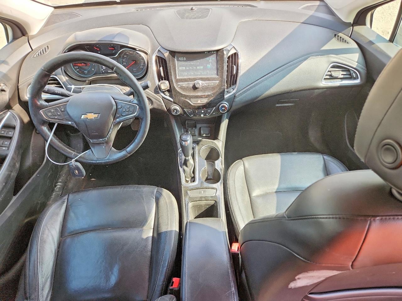 2018 Chevrolet Cruze Premier - zdjęcie 8