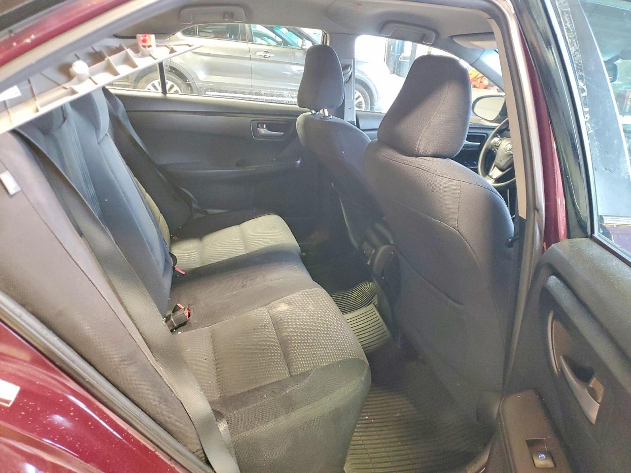 2015 Toyota Camry Hybrid Le - zdjęcie 10