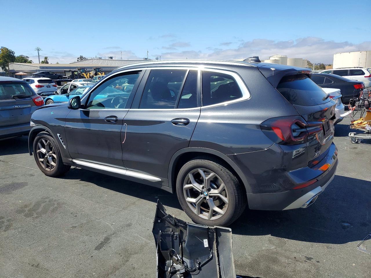 2022 BMW X3 xDrive30I - zdjęcie 2