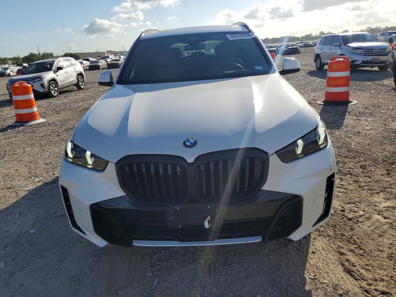 2025 BMW X5 xDrive40I - zdjęcie 5