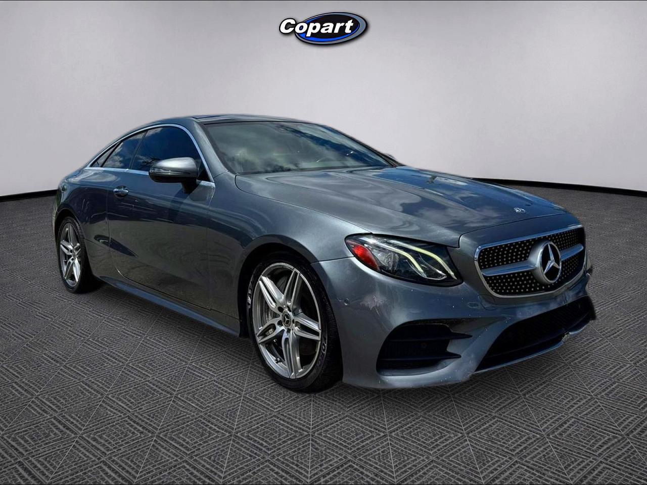 2018 Mercedes-Benz E 400 - zdjęcie główne