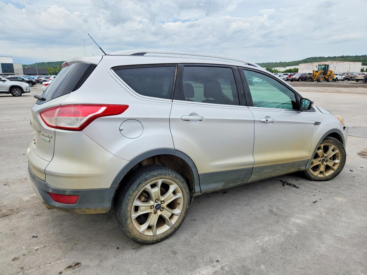 2014 Ford Escape Titanium - zdjęcie 3