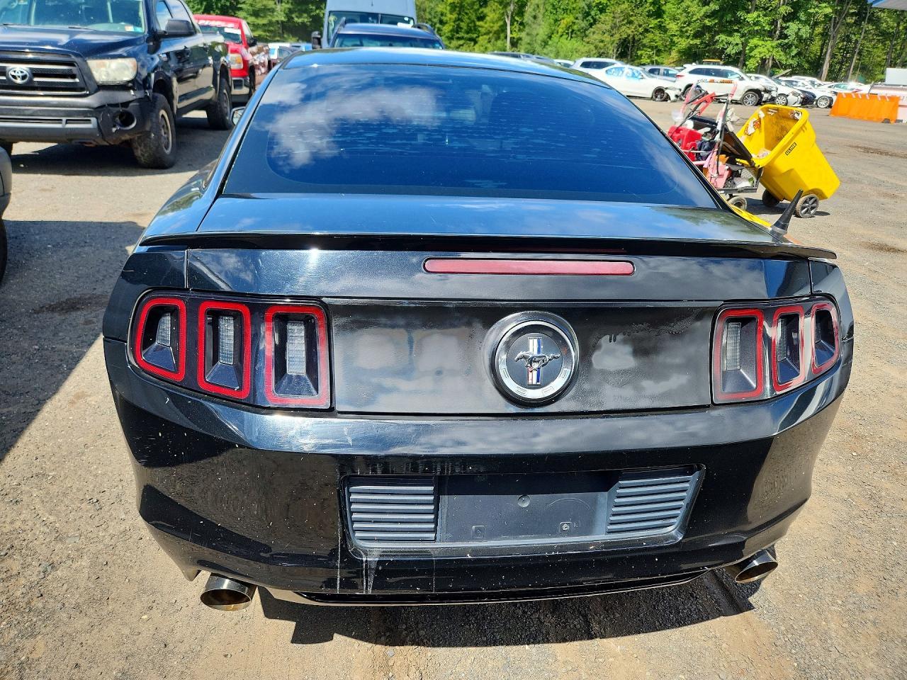2013 Ford Mustang - zdjęcie 6
