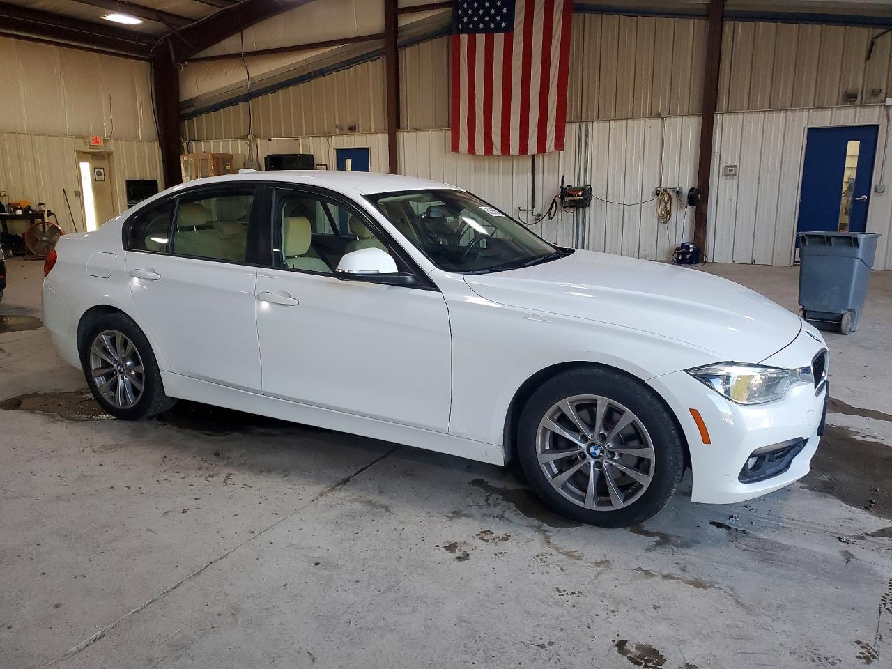 2018 BMW Seria 3 320i - zdjęcie 4