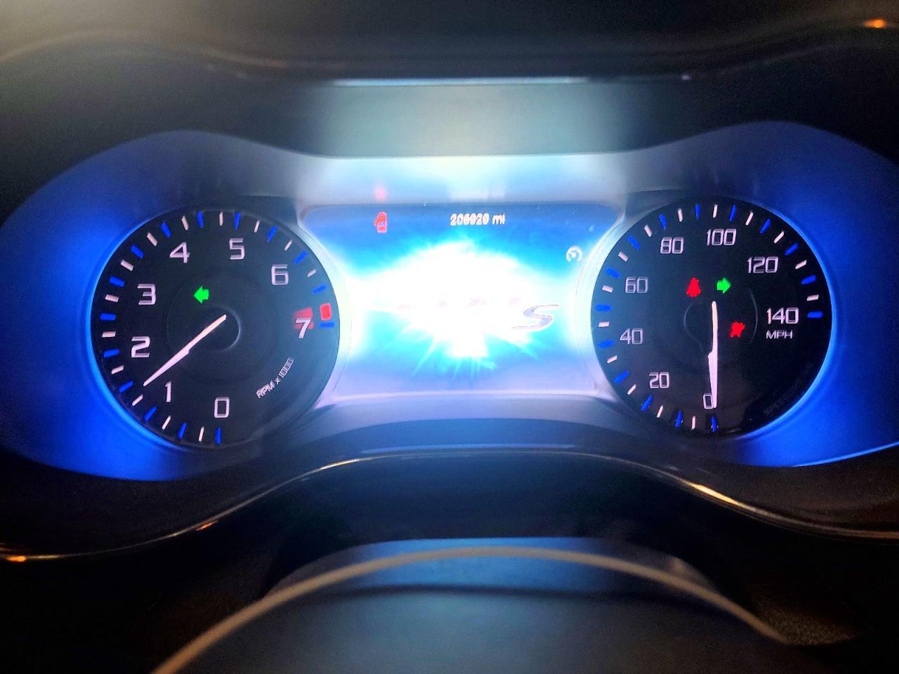 2015 Chrysler 200 S - zdjęcie 9
