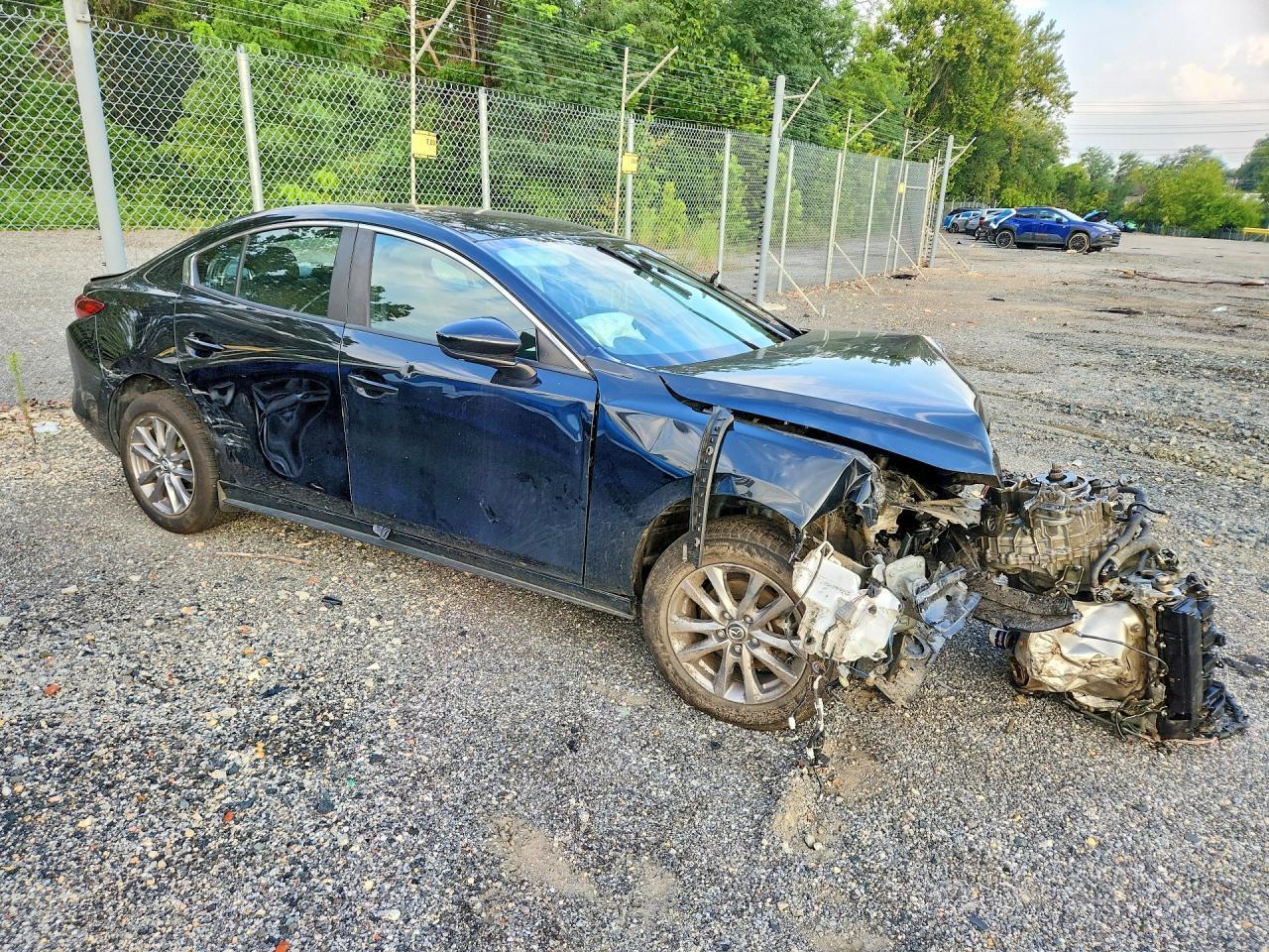 2022 Mazda 3 - zdjęcie 4