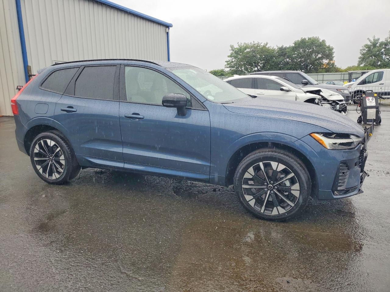 2026 Volvo Xc60 Plus - zdjęcie 4