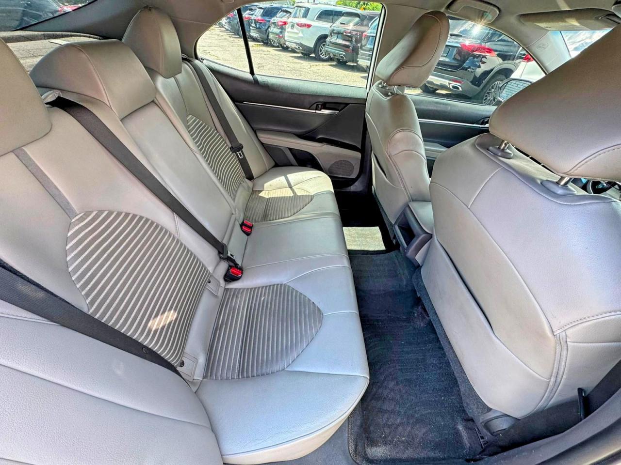 2020 Toyota Camry Se - zdjęcie 6