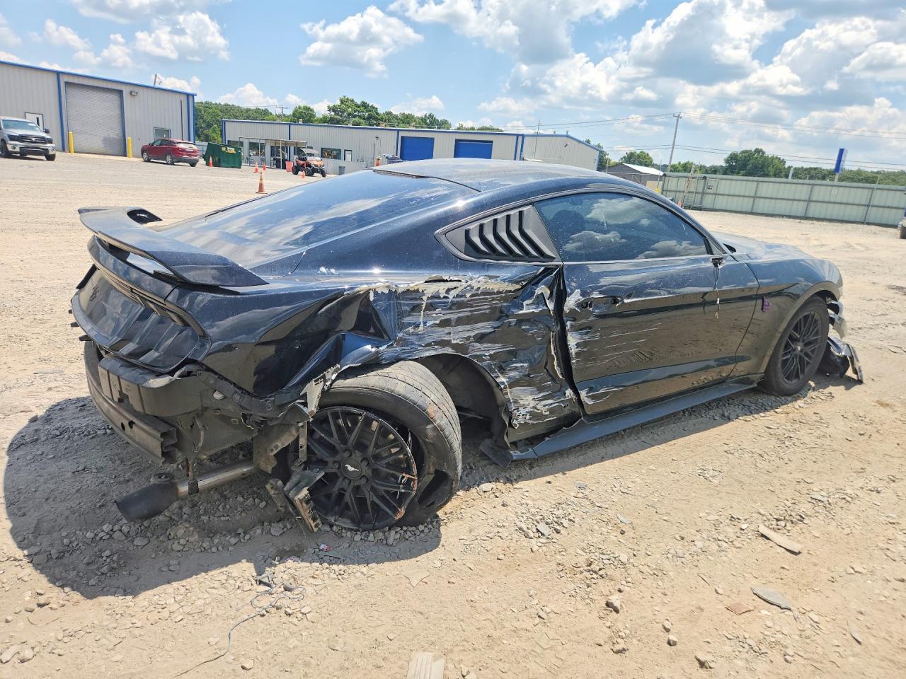 2018 Ford Mustang - zdjęcie 3