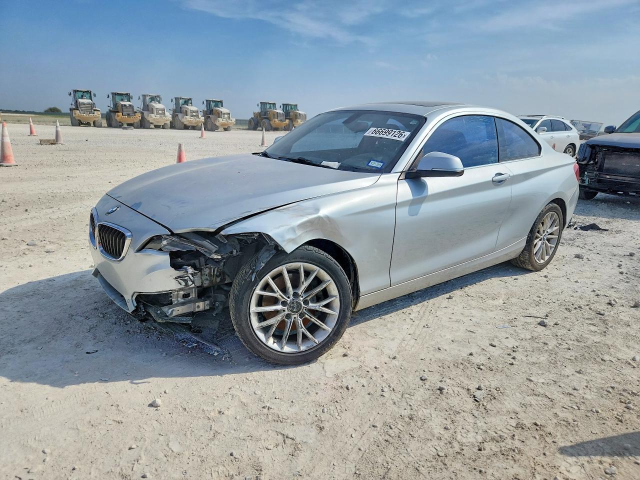 2016 BMW 228 I Sulev - zdjęcie główne