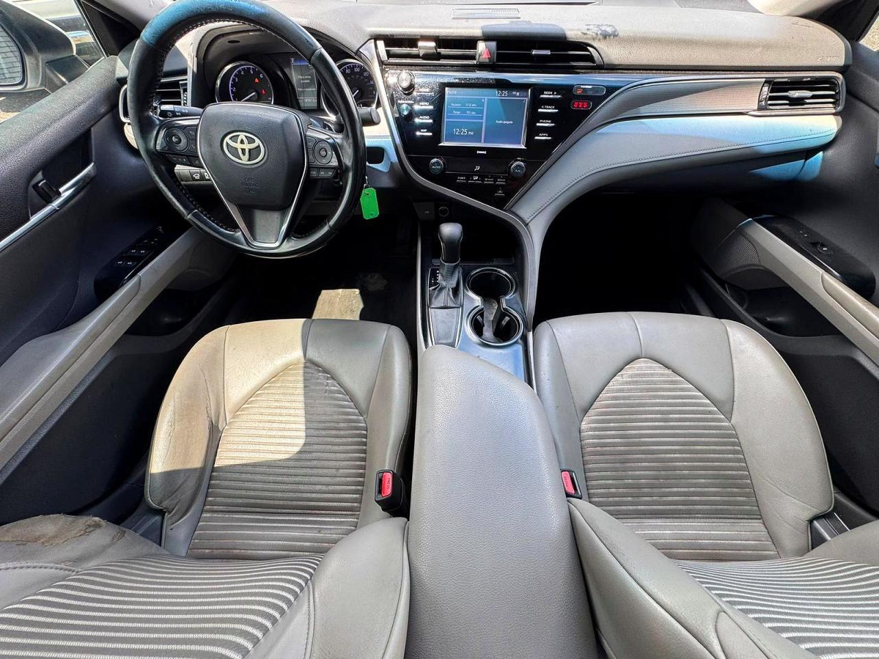 2020 Toyota Camry Se - zdjęcie 9