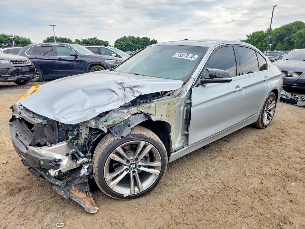 2018 BMW Seria 3 330i - zdjęcie główne