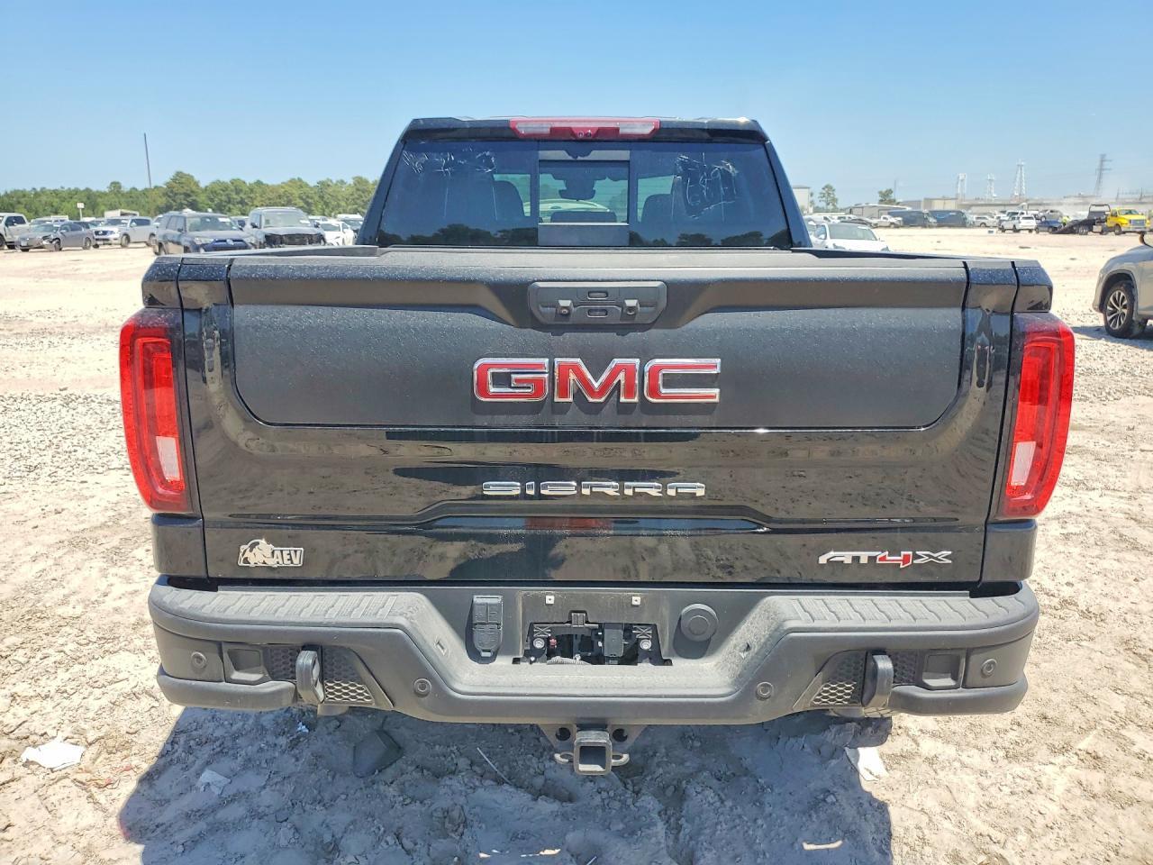 2025 GMC Sierra K1500 At4X - zdjęcie 6