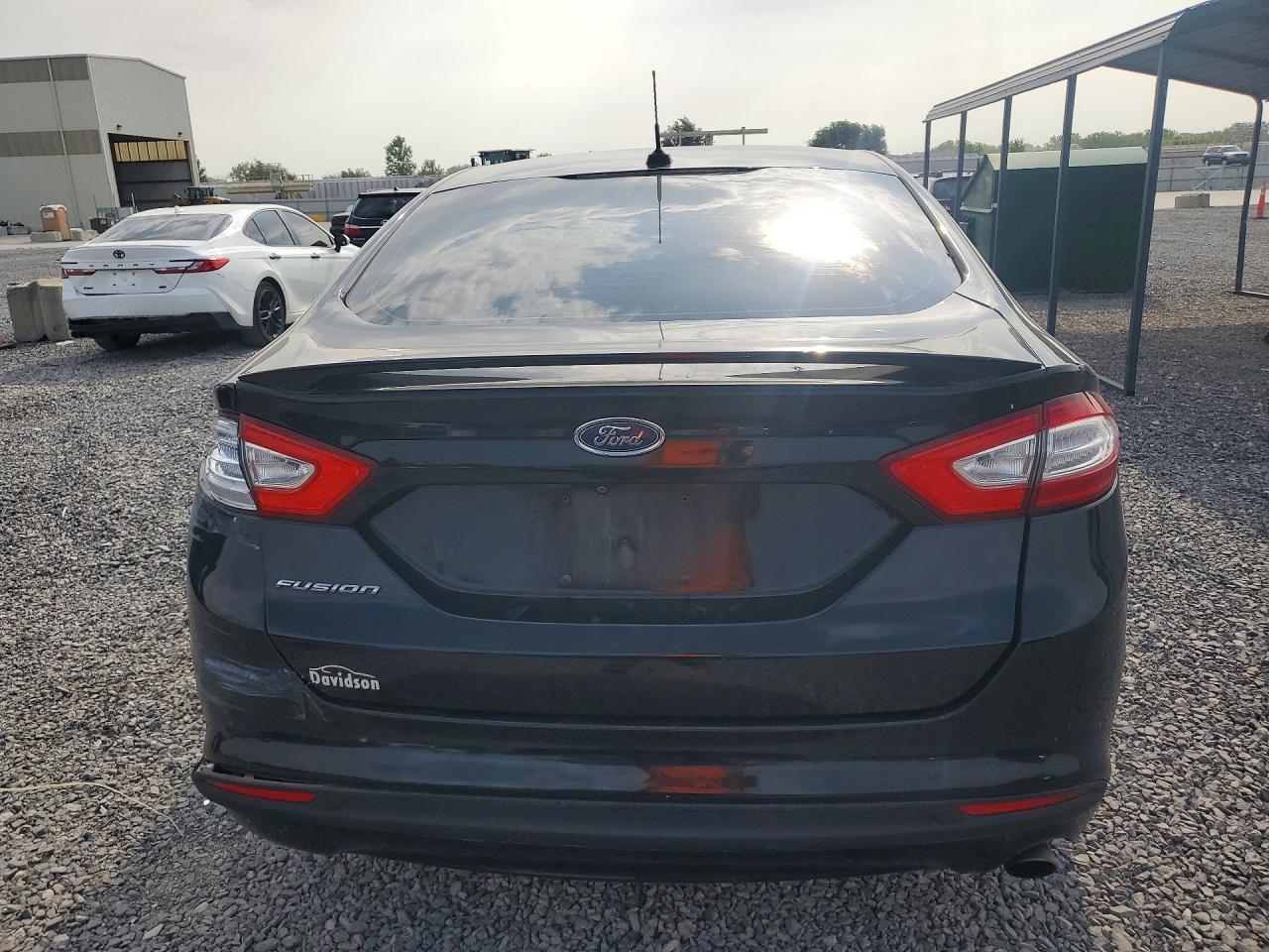 2016 Ford Fusion S - zdjęcie 6