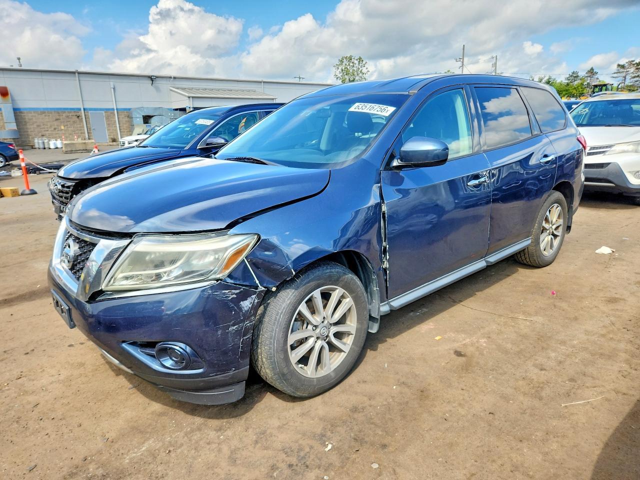 2013 Nissan Pathfinder S - zdjęcie główne