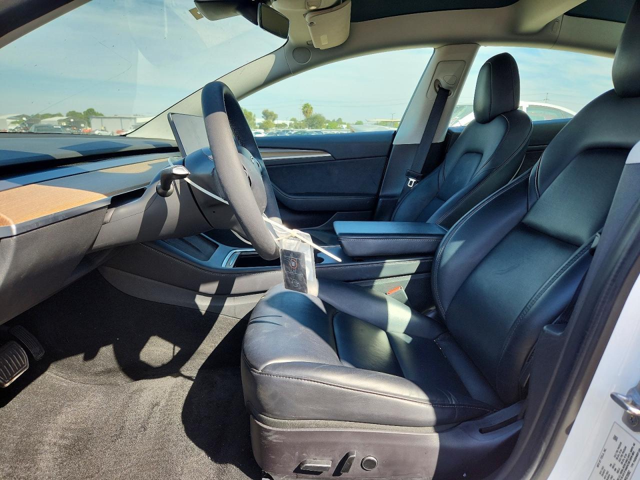 2021 Tesla Model 3 - zdjęcie 7