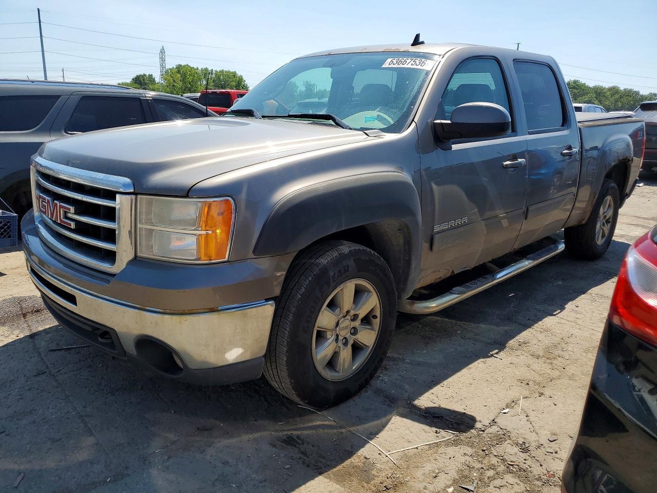 2013 GMC Sierra - zdjęcie główne