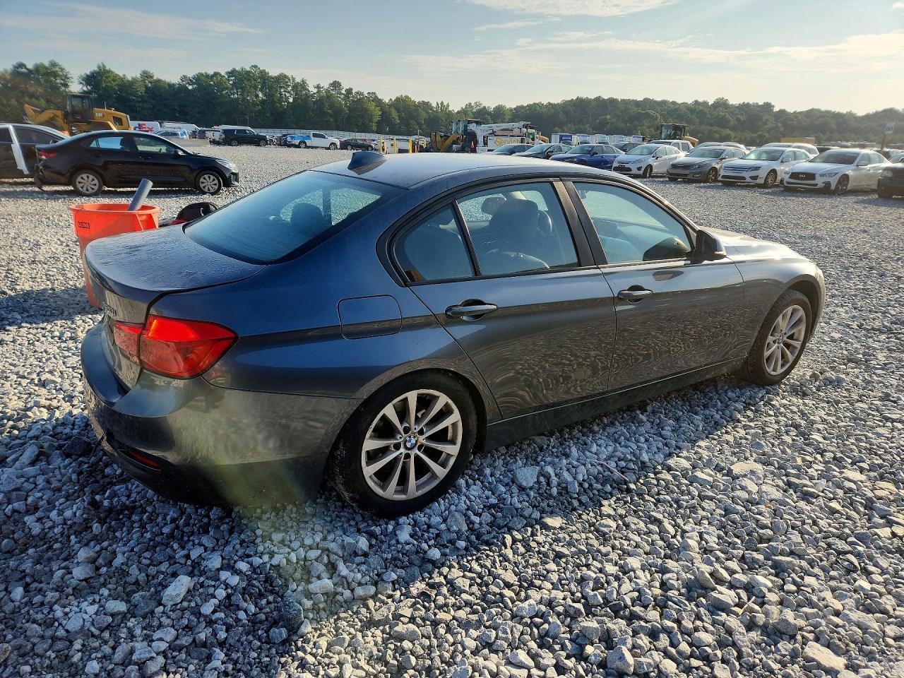 2017 BMW 320 I - zdjęcie 3