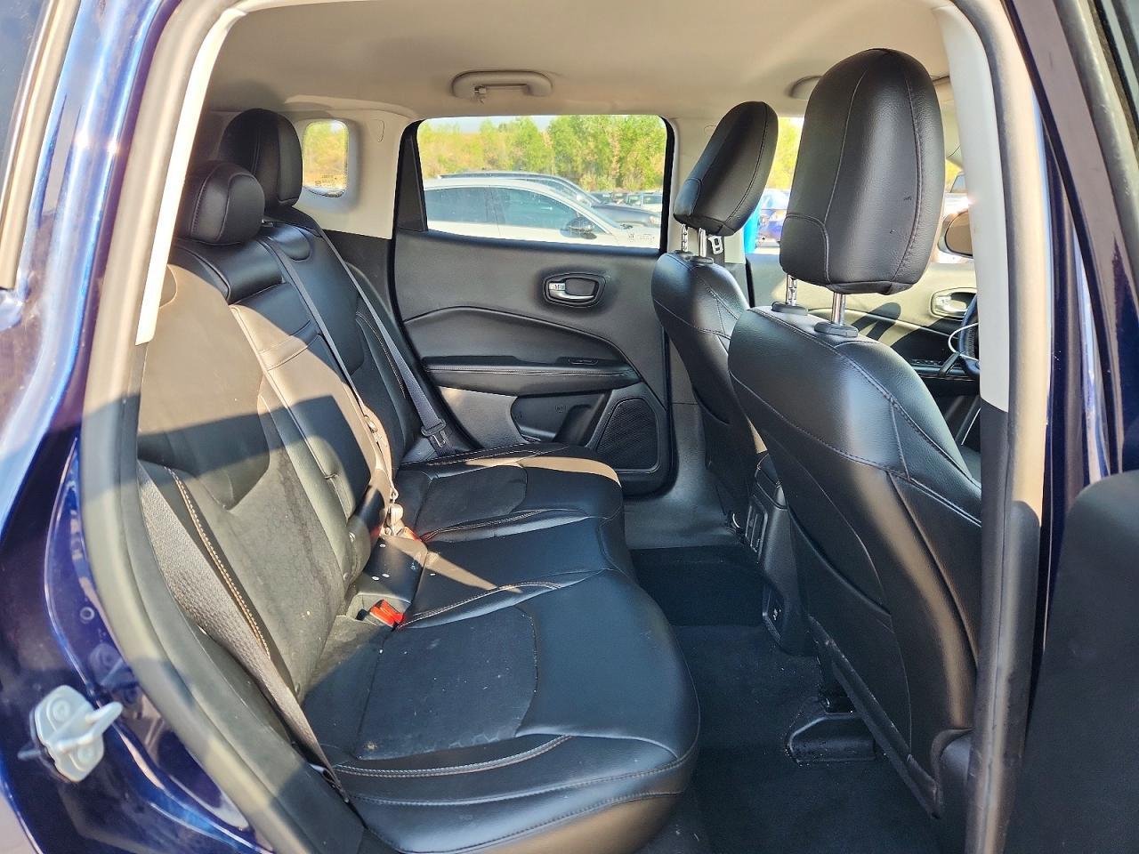 2018 Jeep Compass Latitude - zdjęcie 11