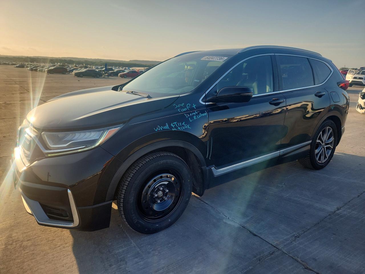 2021 Honda Cr-V Touring - zdjęcie główne