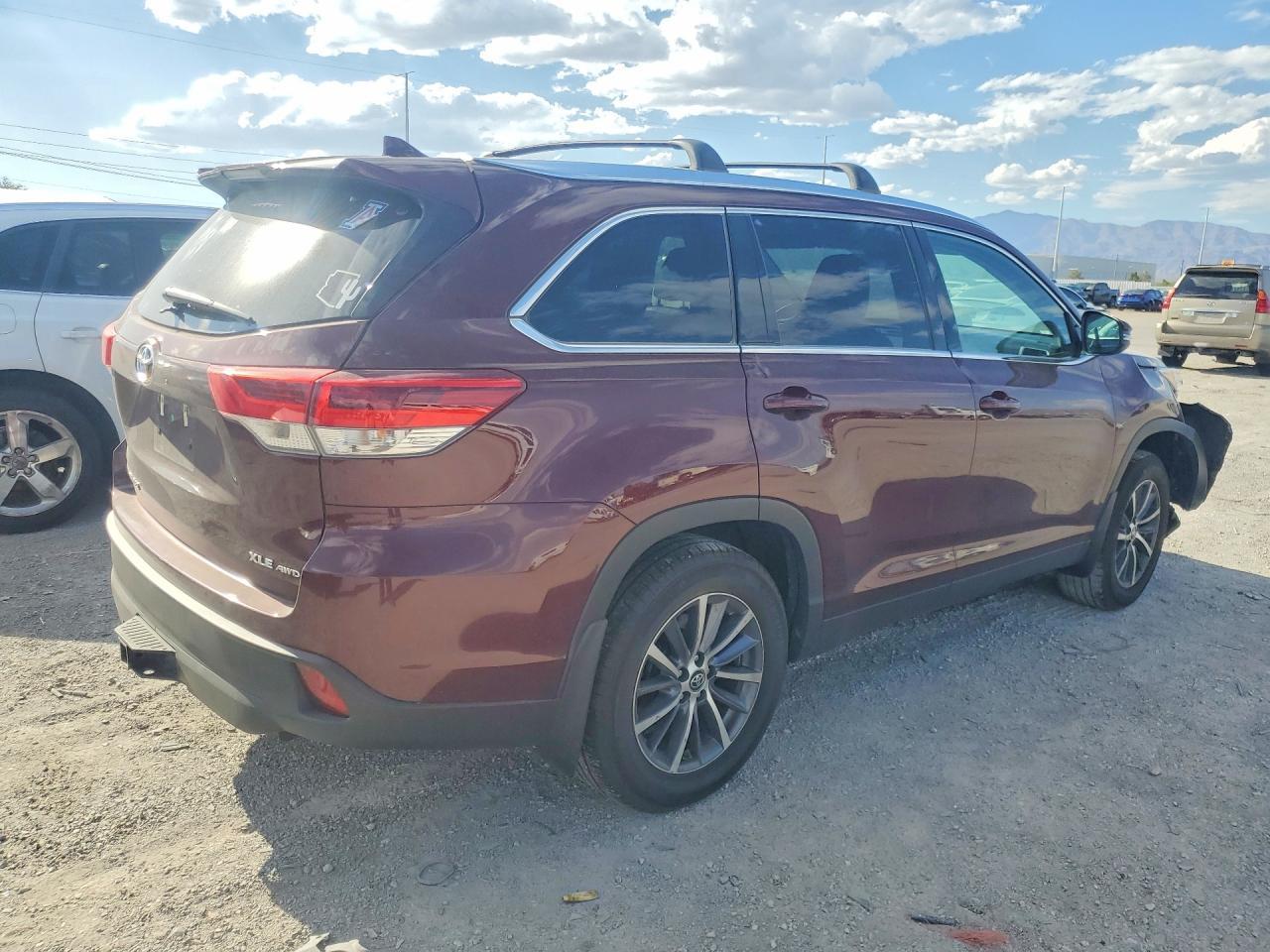 2019 Toyota Highlander Xle - zdjęcie 3