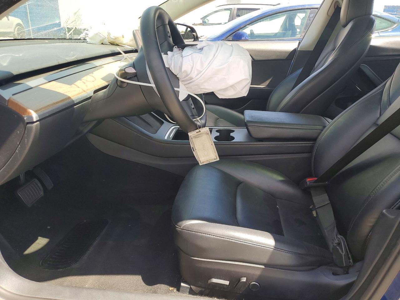 2022 Tesla Model 3 - zdjęcie 7