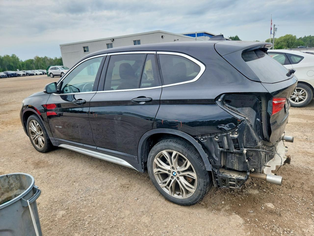 2018 BMW X1 xDrive28I - zdjęcie 2