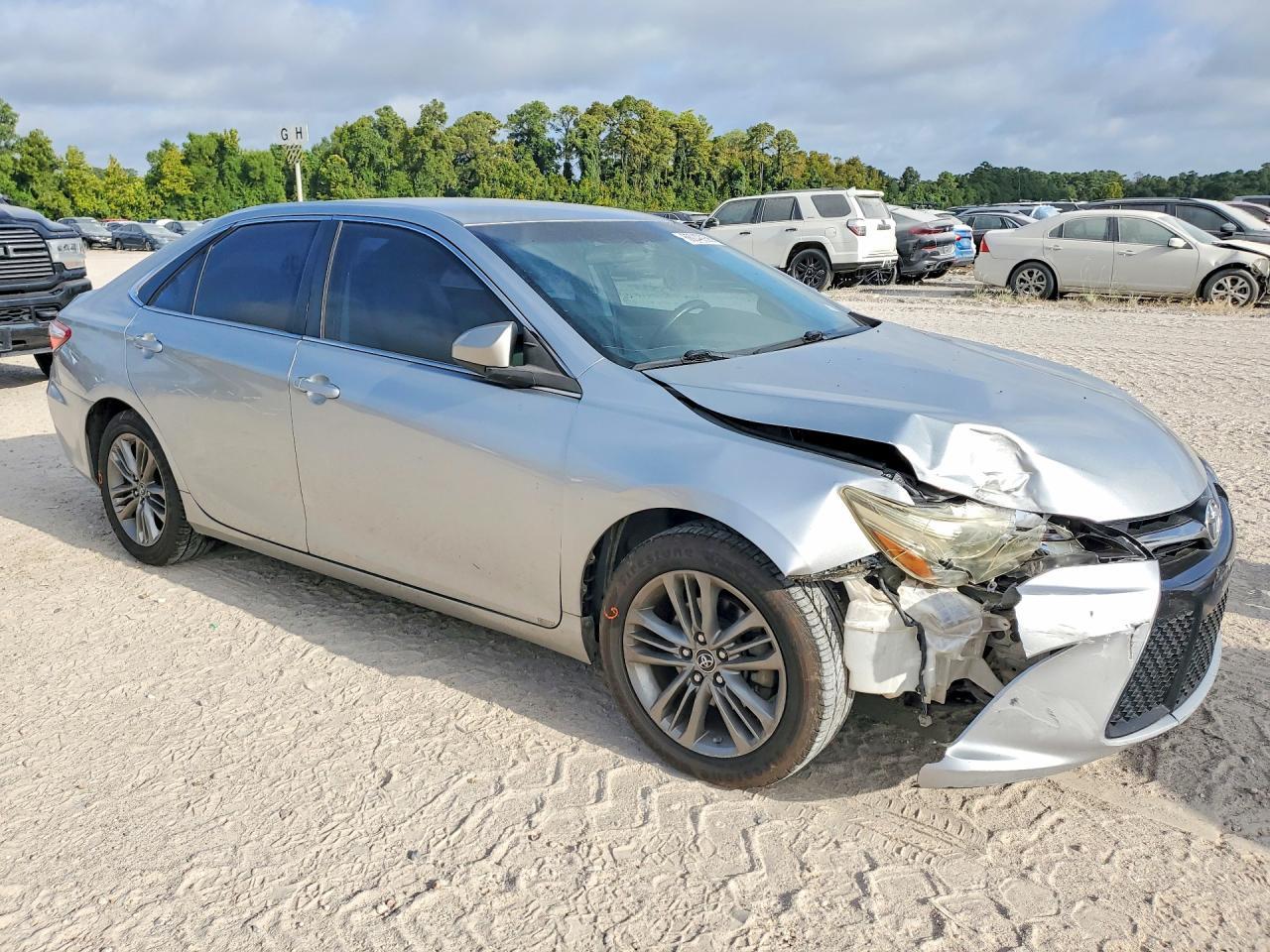 2015 Toyota Camry Se - zdjęcie 4
