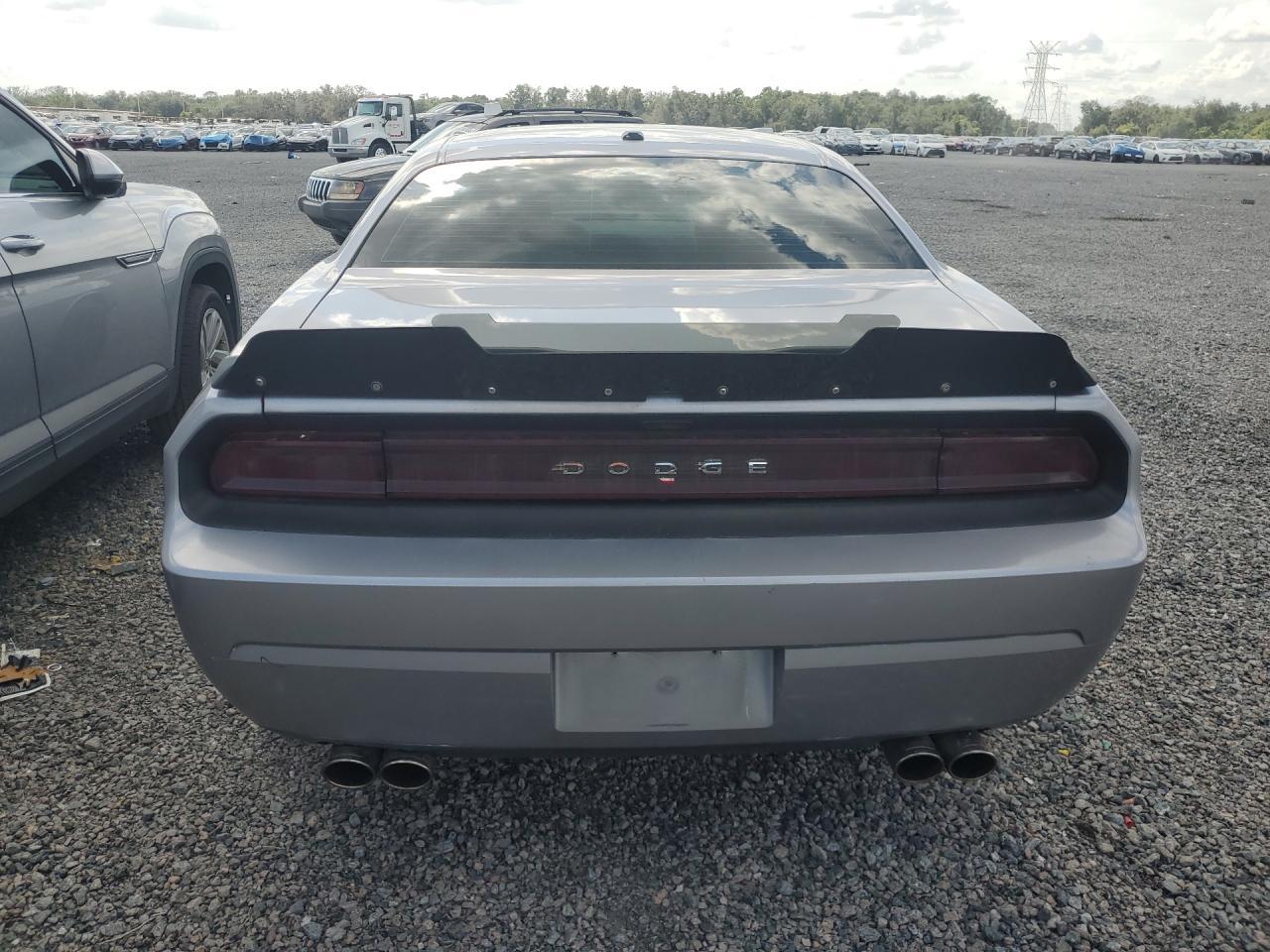 2014 Dodge Challenger R/T - zdjęcie 6