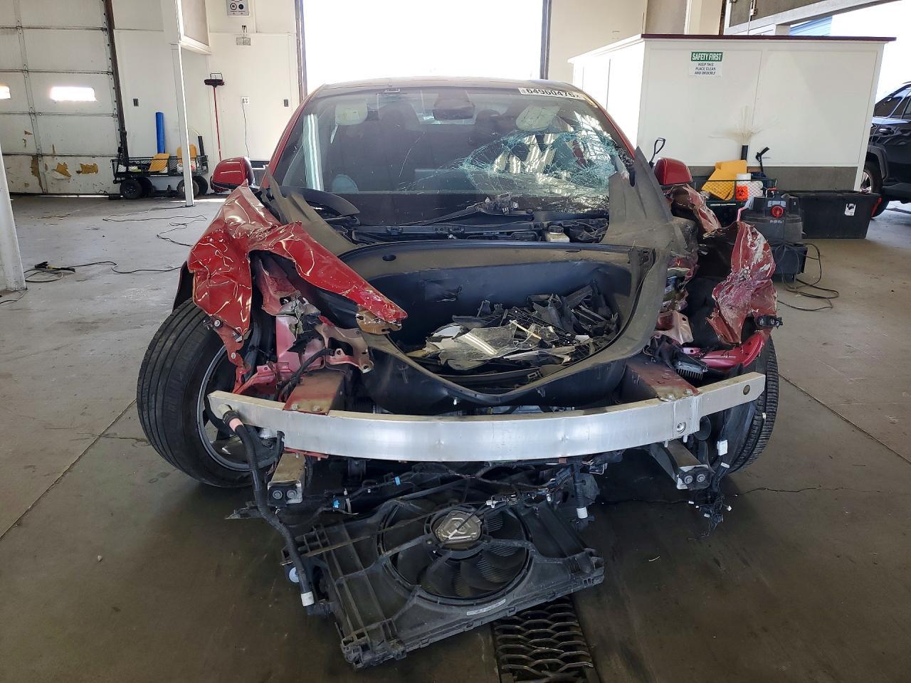 2022 Tesla Model 3 - zdjęcie 5