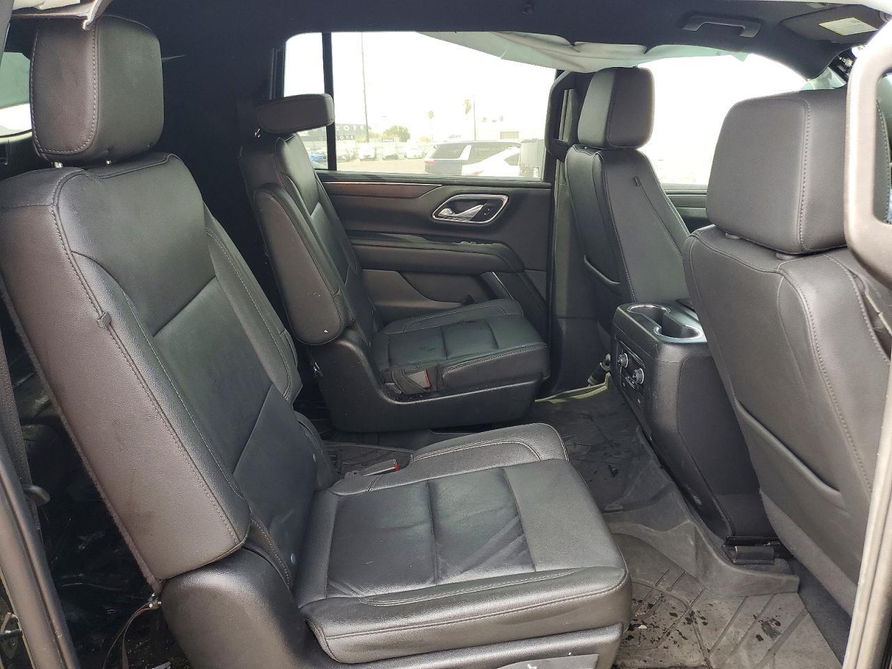 2024 Chevrolet Suburban C1500 Lt - zdjęcie 11