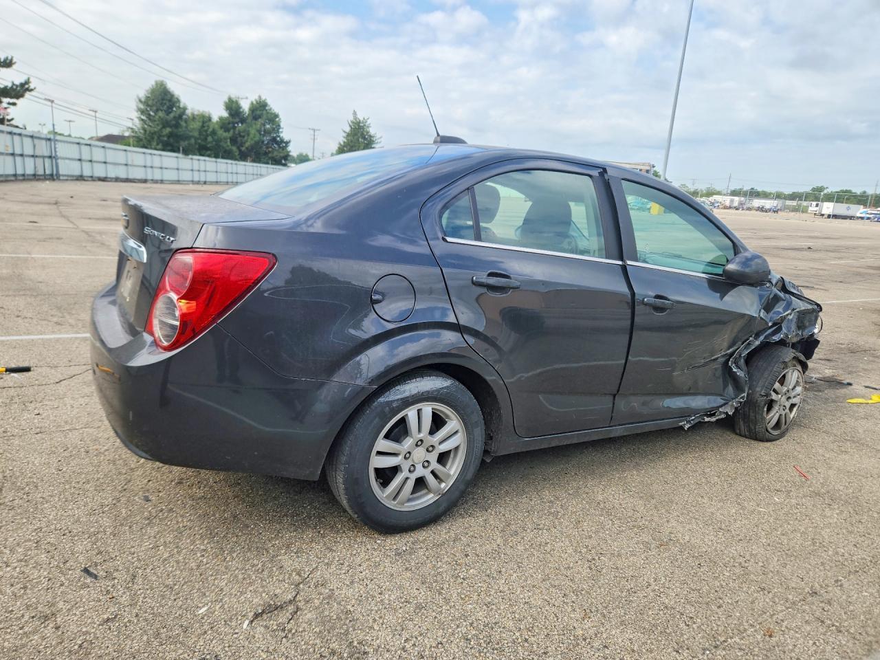 2015 Chevrolet Sonic Lt - zdjęcie 3