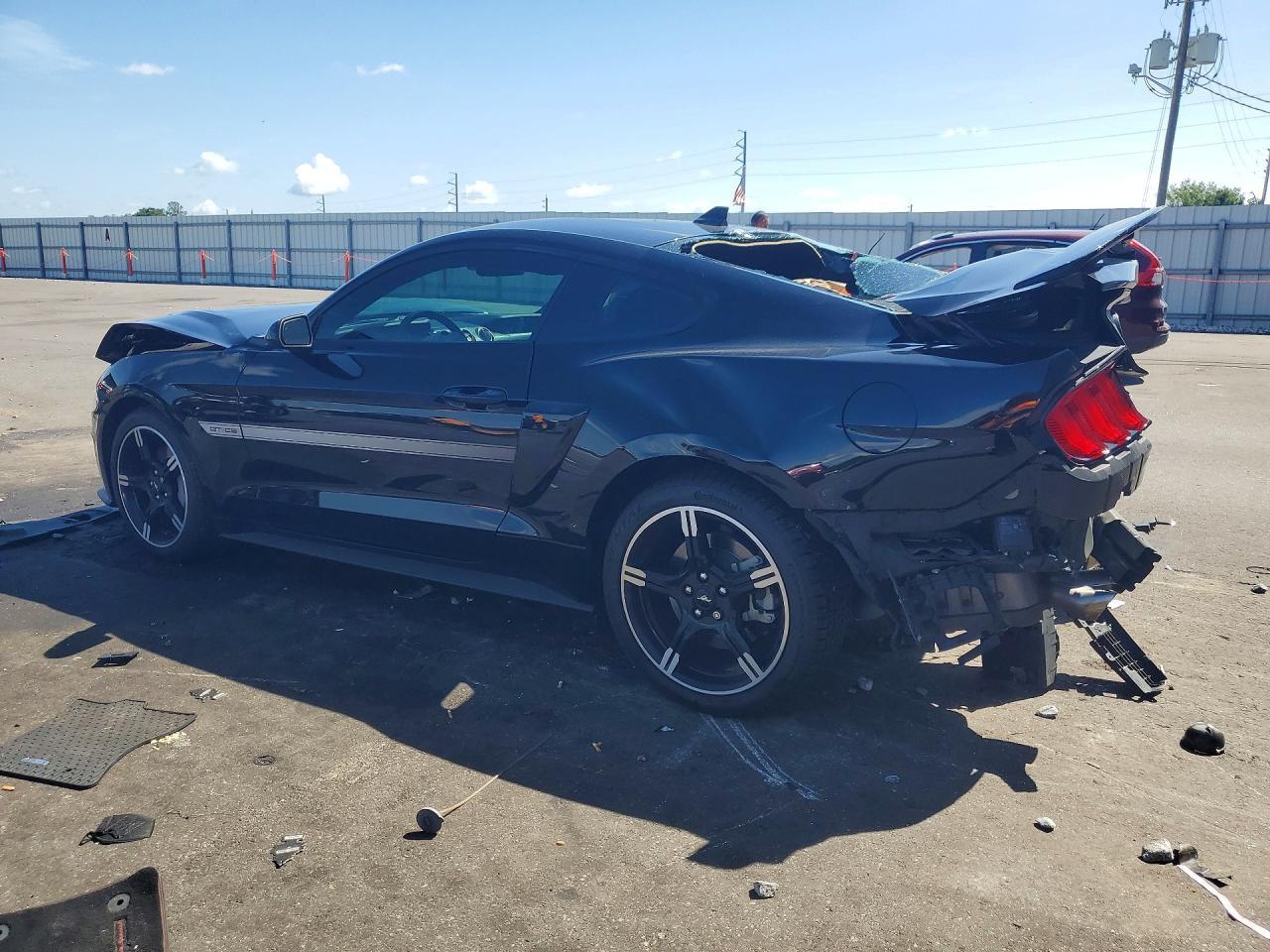 2021 Ford Mustang Gt - zdjęcie 2