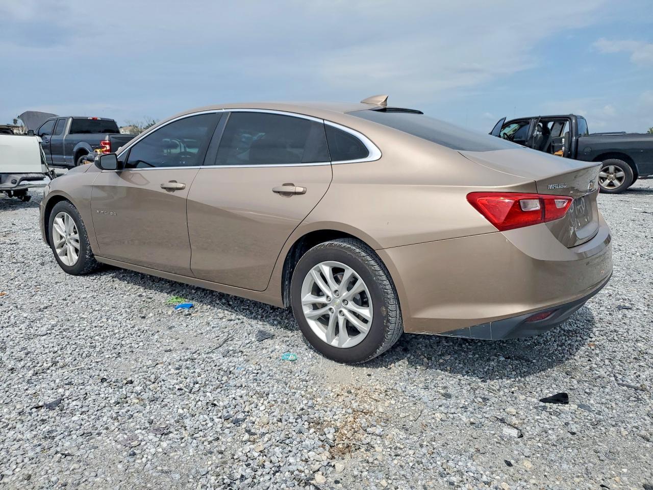 2018 Chevrolet Malibu Lt - zdjęcie 2