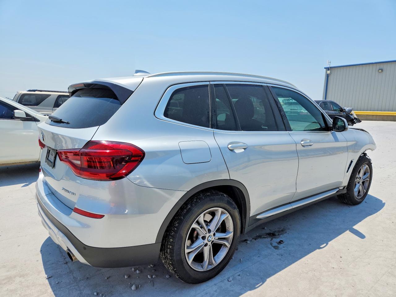 2021 BMW X3 Sdrive30I - zdjęcie 3
